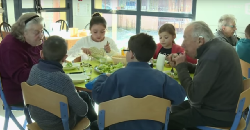 A Bioule, on est fiers de sa cantine intergénérationnelle